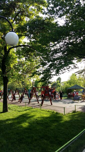 Salaj, Aleea Bacau, Parc Humulesti, 15 minute de Piata Unirii cu stb 117